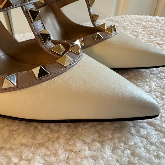 Valentino Garavani Rockstud Caged Leather Pump Ivory Poudre - Picture 8 of 15